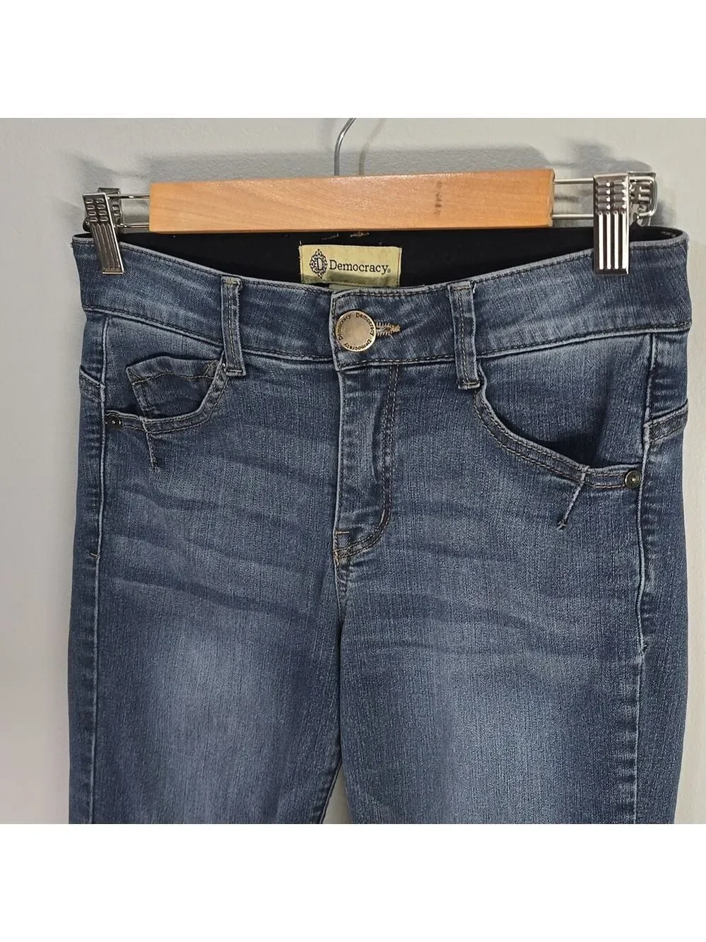 Democracy Jeans with Branded Button womens Size 2 Blue Ab Technology